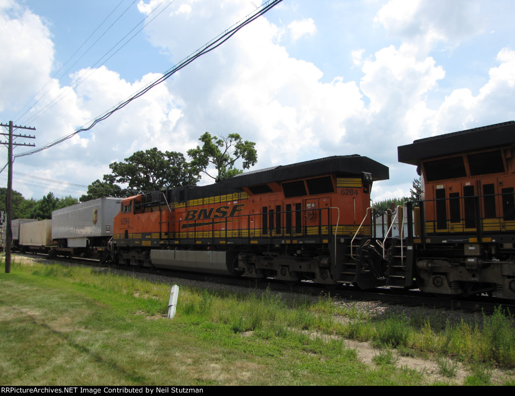 BNSF 8284